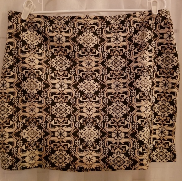 Spring time fun Mini Skirt - Picture 1 of 5